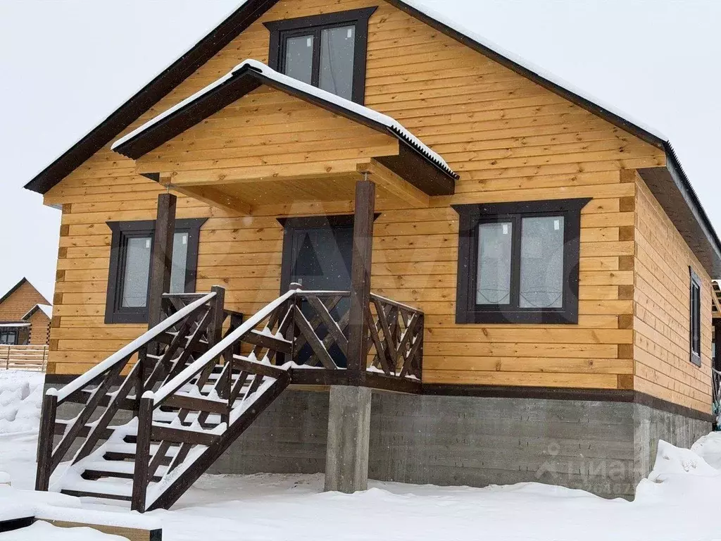 Дом в Красноярский край, Сосновоборский муниципальный округ, с. ... - Фото 1