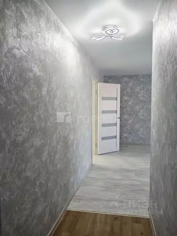 2-к кв. Алтайский край, Барнаул ул. Профинтерна, 42а (45.5 м) - Фото 2