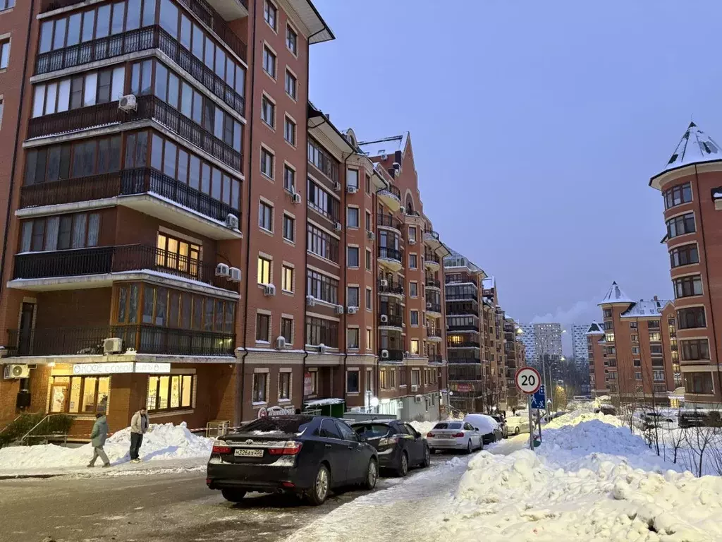 2-к кв. Московская область, Химки Клязьма-Старбеево мкр, Международный ... - Фото 1