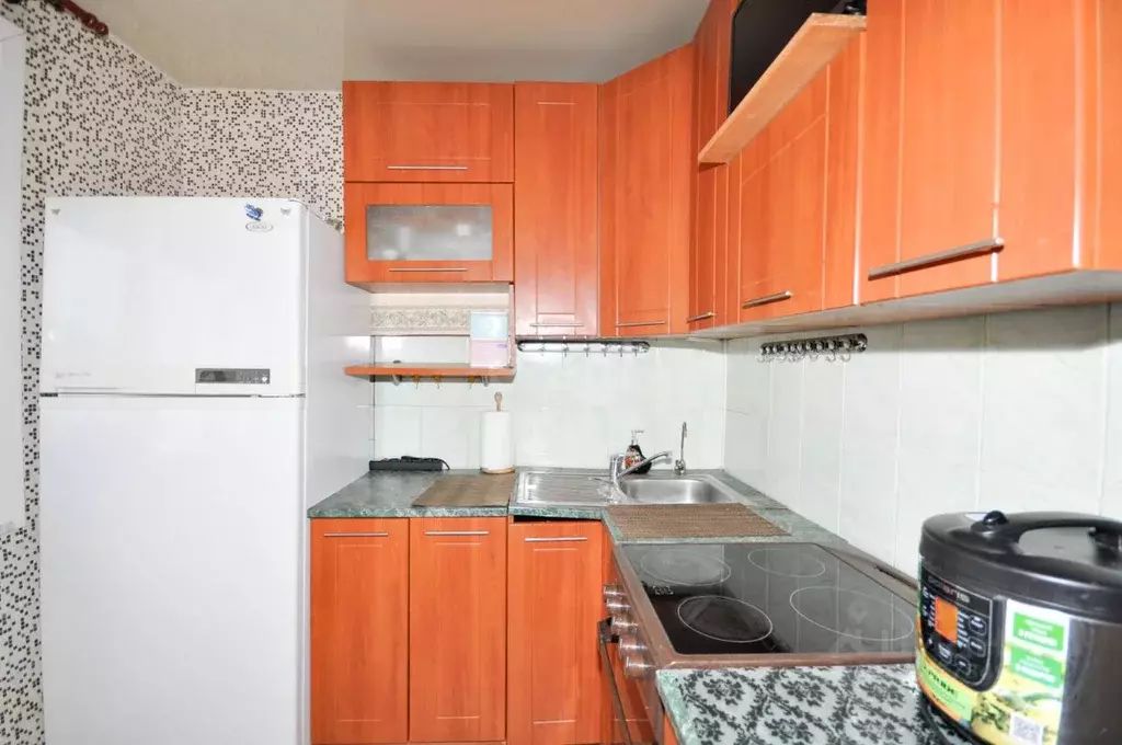 3-к кв. Сахалинская область, Южно-Сахалинск ул. Ленина, 218 (53.9 м) - Фото 1