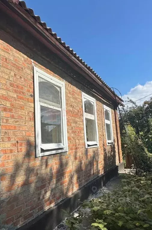 Дом в Ростовская область, Новошахтинск Кирпичная ул., 54 (50 м) - Фото 1