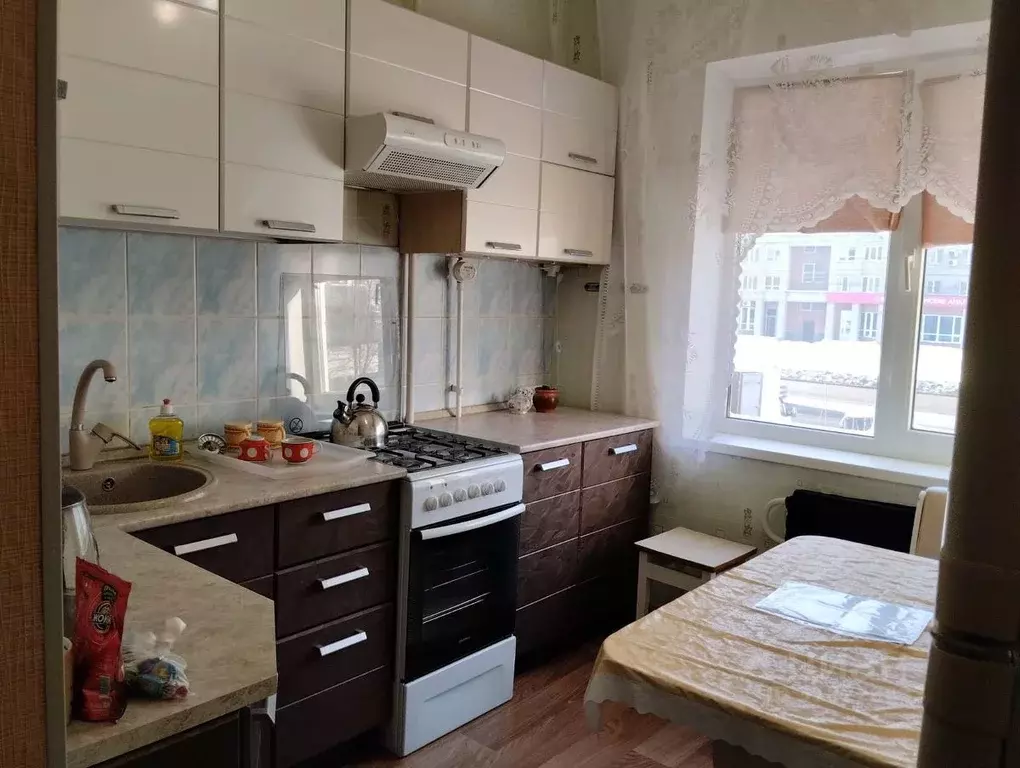 2-к кв. Омская область, Омск ул. 70 лет Октября, 20 (54.1 м) - Фото 0