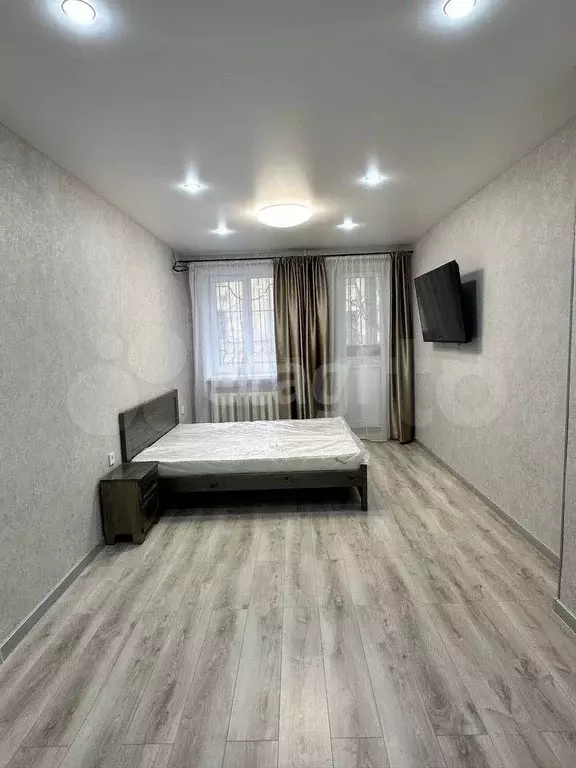 1-к. квартира, 42 м, 1/5 эт. - Фото 1