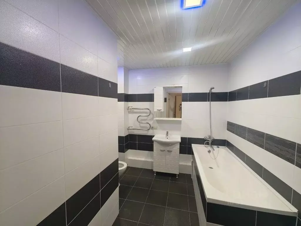 2-к кв. Кемеровская область, Кемерово ул. Гагарина, 51 (65.0 м) - Фото 2