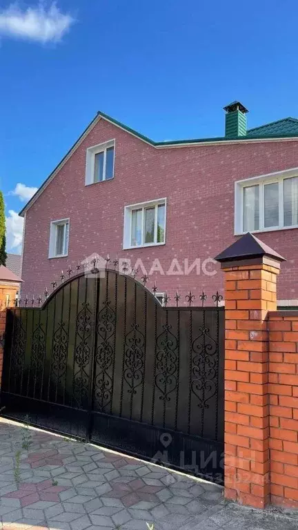 Дом в Белгородская область, Белгород Тополиная ул. (212 м) - Фото 1