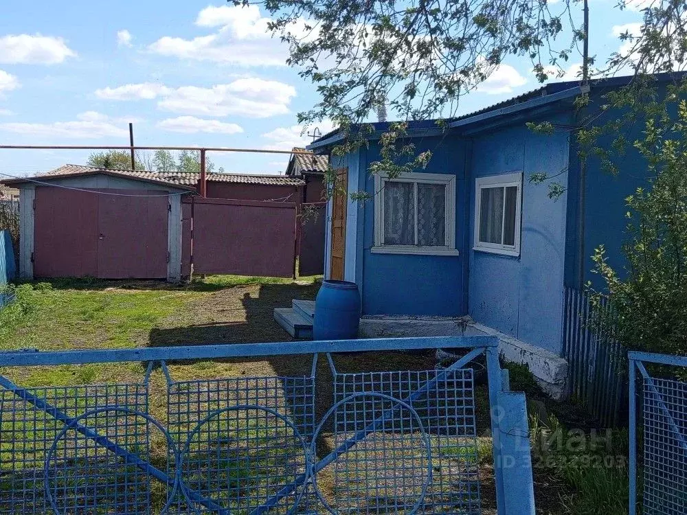 Дом в Омская область, с. Азово ул. 40 лет ВЛКСМ (84 м) - Фото 2