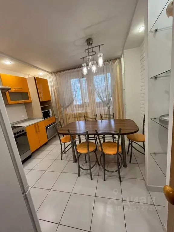 3-к кв. Татарстан, Альметьевск ул. Шевченко, 142 (100.0 м) - Фото 2