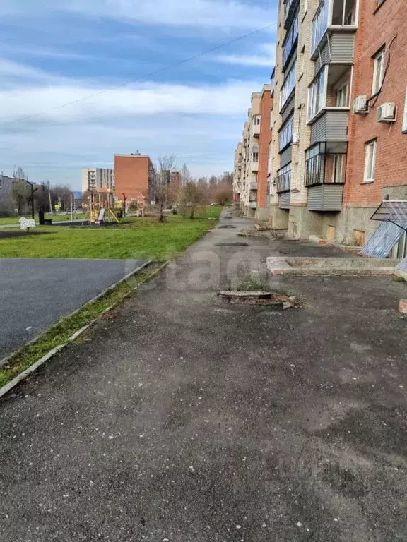 Торговая площадь в Челябинская область, Миасс ул. Вернадского, 15 (64 ... - Фото 2