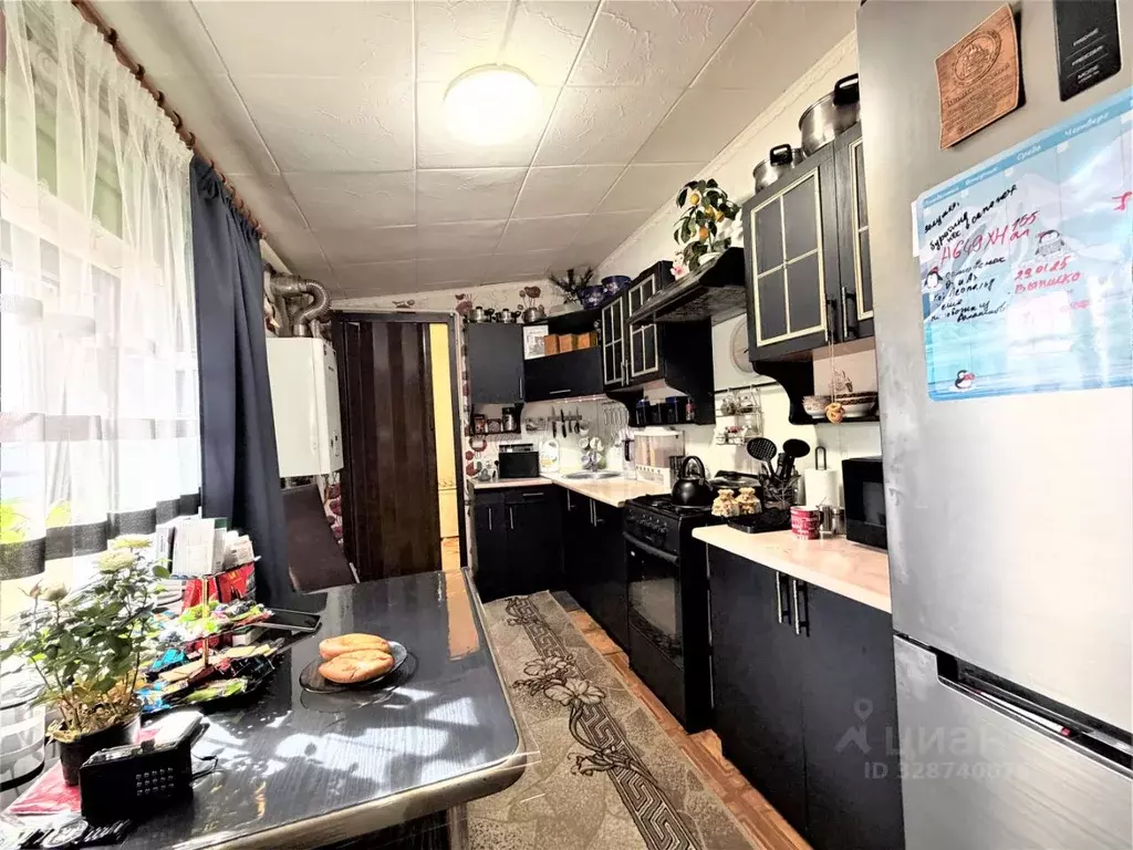 Дом в Омская область, Любинский район, с. Любино-Малороссы ул. ... - Фото 1