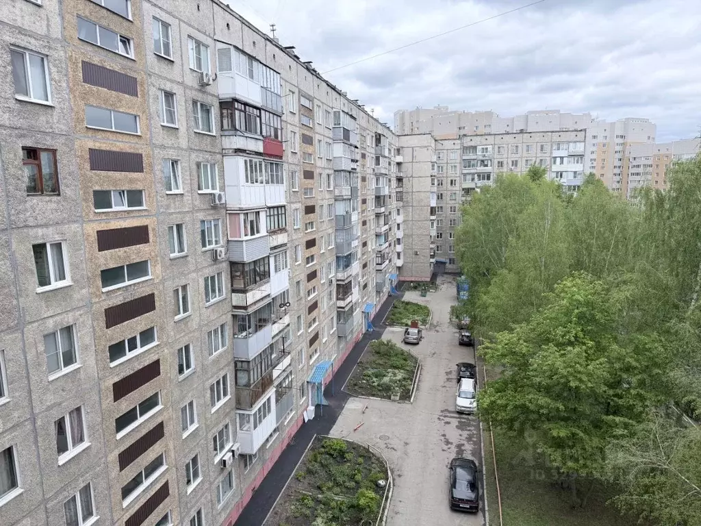 3-к кв. Алтайский край, Барнаул ул. Антона Петрова, 256 (64.0 м) - Фото 1