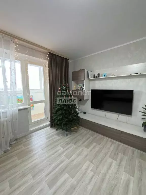 1-к кв. Омская область, Омск Спортивная ул., 52 (44.0 м) - Фото 1