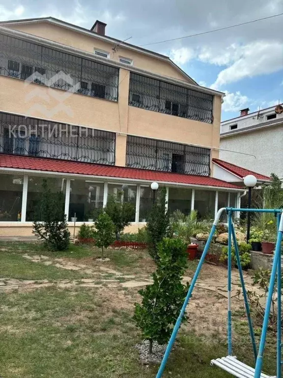 Дом в Крым, Евпатория городской округ, Заозерное пгт ул. Чкалова (448 ... - Фото 1