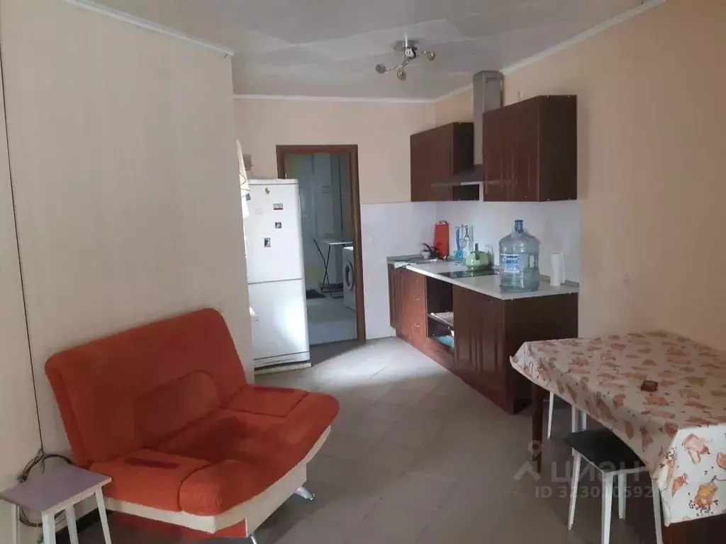 Дом в Ростовская область, Волгодонск ул. Маршала Кошевого (100 м) - Фото 1