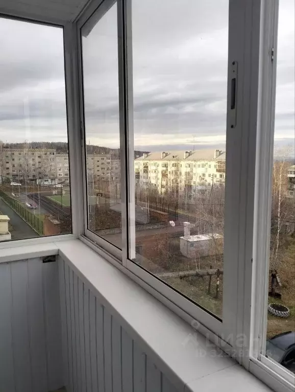 3-к кв. Свердловская область, Дегтярск ул. Уральских Танкистов, 14 ... - Фото 2