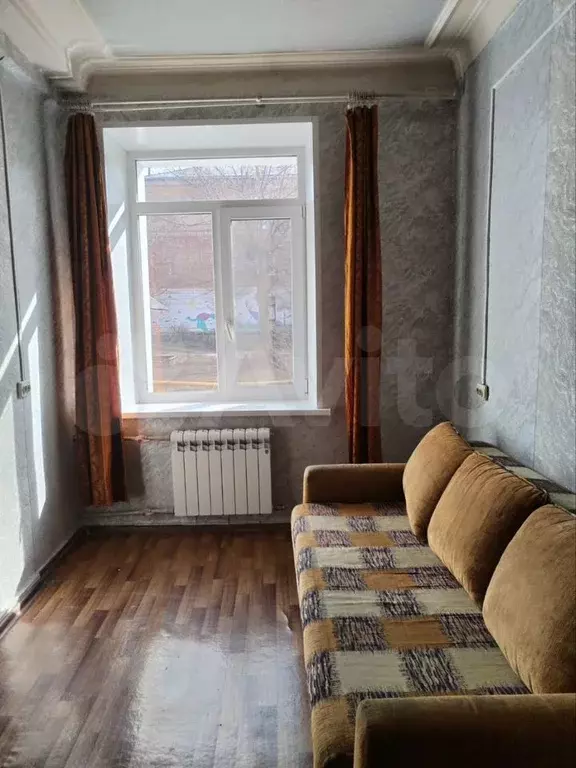 Комната 17 м в 4-к., 1/3 эт. - Фото 0