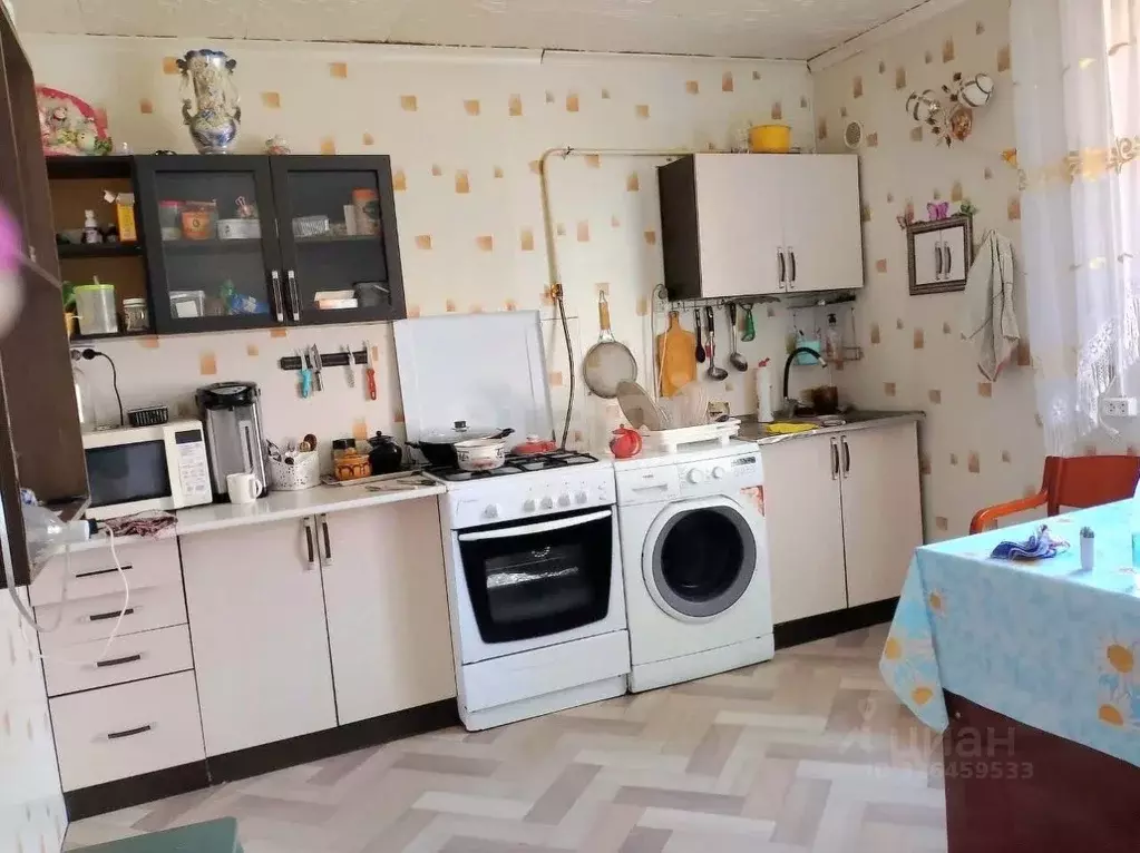 Дом в Башкортостан, Стерлитамакский район, Алатанинский сельсовет, д. ... - Фото 1