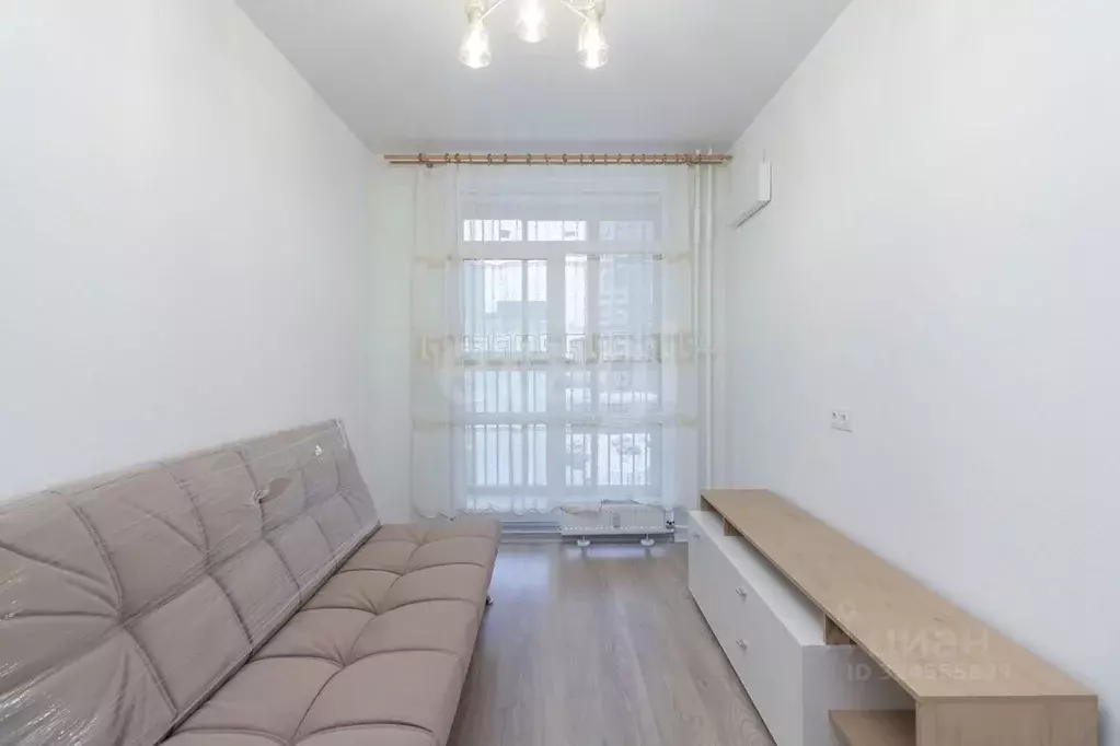 1-к кв. Тюменская область, Тюмень ул. Юрия Рогачева, 11к2 (35.0 м) - Фото 2