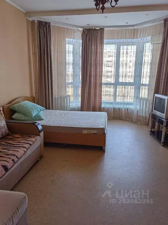 1-к кв. Оренбургская область, Оренбург ул. Юных Ленинцев, 19 (44.0 м) - Фото 0