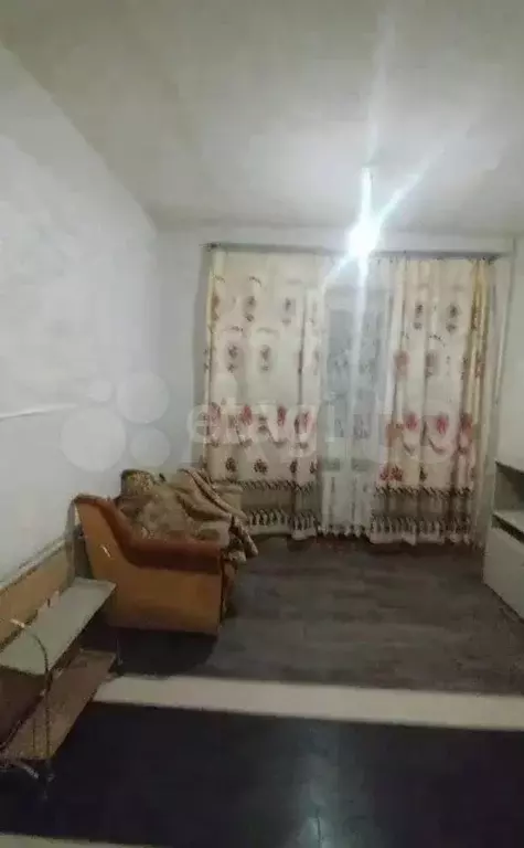 Комната 15 м в 1-к., 1/4 эт. - Фото 0