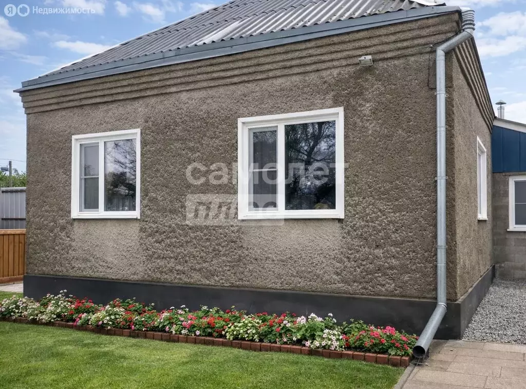 Дом в Новокубанск, Кооперативная улица, 110А (80 м) - Фото 1