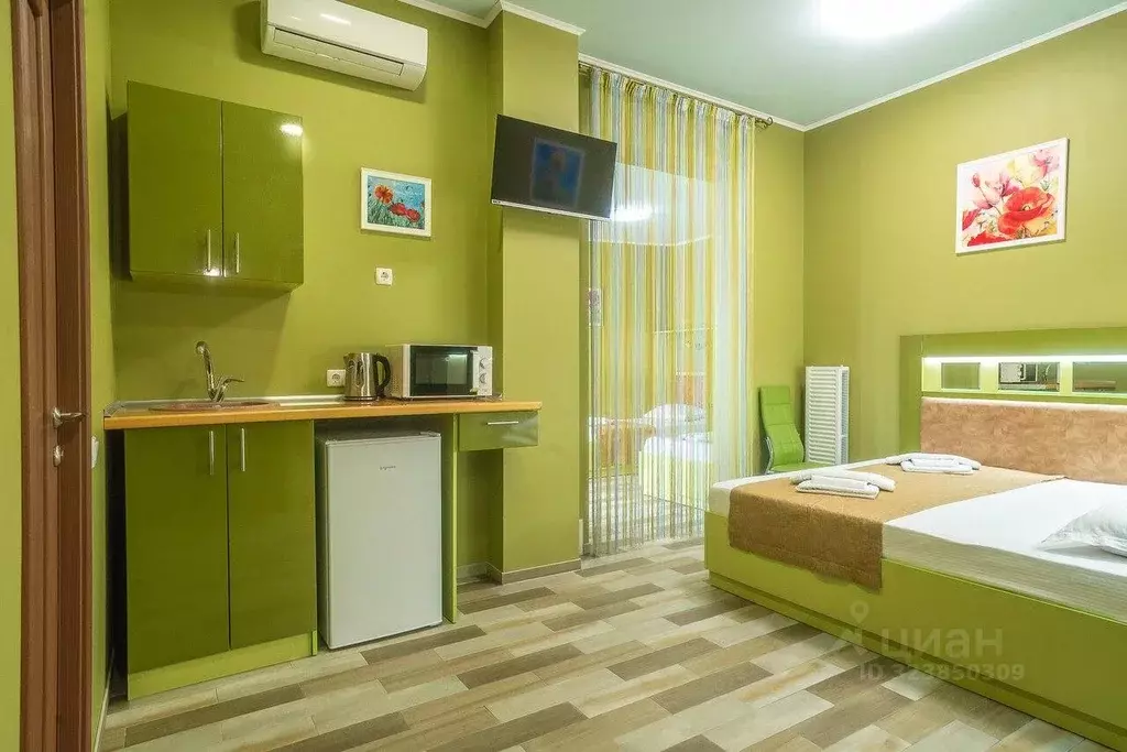 Комната Крым, Алушта аллея Декабристов, 6Б (32.0 м) - Фото 1