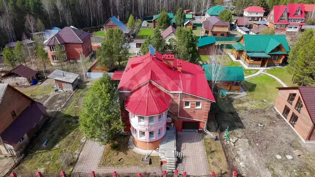 Дом 442,4 м на участке 9 сот. - Фото 1