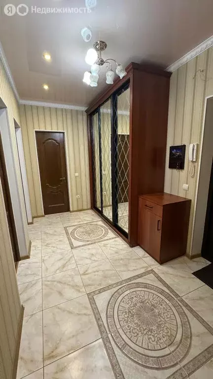 2-комнатная квартира: Астрахань, улица Куликова, 44А (67.7 м) - Фото 1