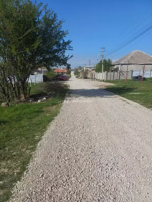 Участок в Крым, Симферопольский район, Добровское с/пос, с. Пионерское ... - Фото 2