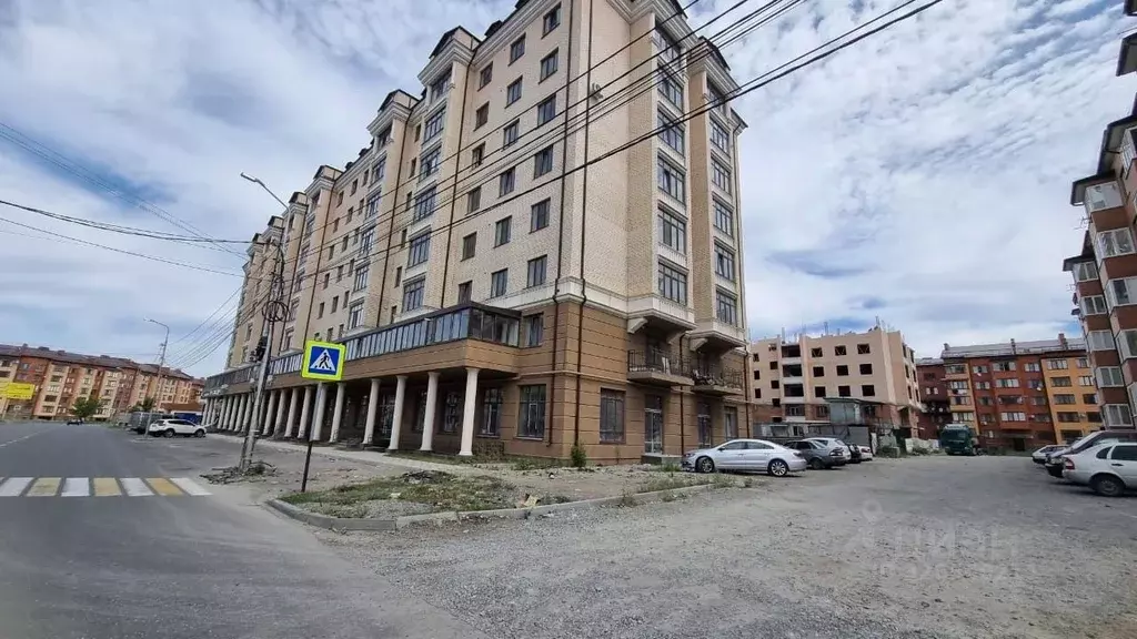 2-к кв. Северная Осетия, Владикавказ ул. Курсантов-Кировцев, 4А (82.6 ... - Фото 1