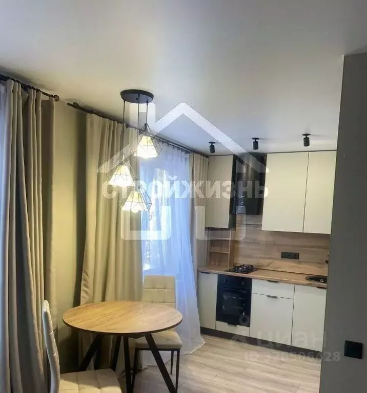 2-к кв. Свердловская область, Екатеринбург ул. Ясная, 32к2 (42.0 м) - Фото 1