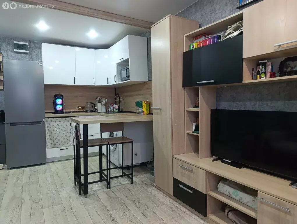 1к в 4-комнатной квартире (18 м) - Фото 1