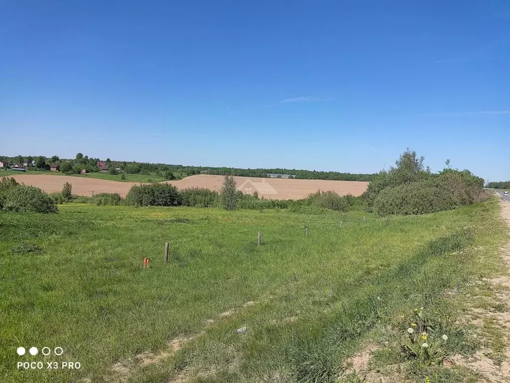 Участок в Московская область, Сергиево-Посадский городской округ, д. ... - Фото 1