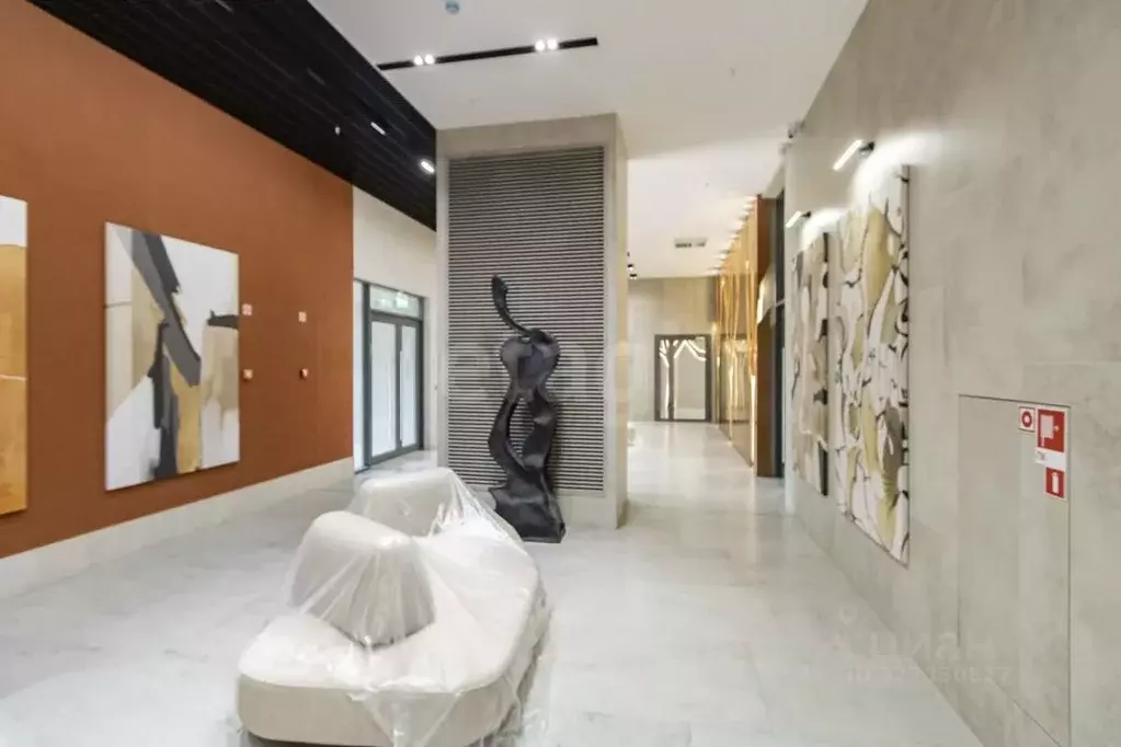 2-к кв. Тюменская область, Тюмень ул. Николая Машарова, 8 (72.2 м) - Фото 1