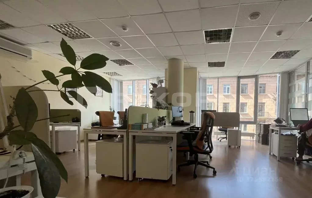 Офис в Санкт-Петербург просп. Малый Васильевского острова, 22 (135 м) - Фото 2