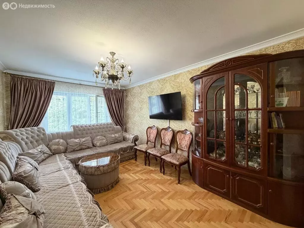 4-комнатная квартира: Нальчик, улица Тарчокова, 54А (89 м) - Фото 1