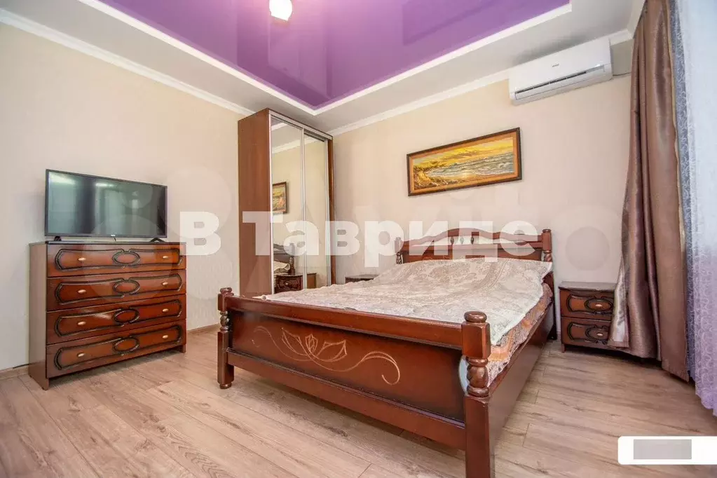 Комната 25 м в 1-к., 1/2 эт. - Фото 0