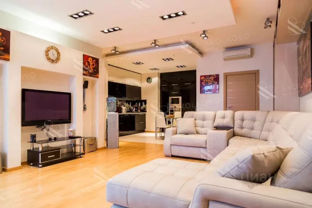 3-к кв. Москва Мосфильмовская ул., 70к3 (101.0 м) - Фото 0