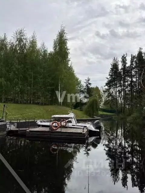 Дом в Тверская область, Весьегонск Набережная ул., 12А (2327 м) - Фото 1