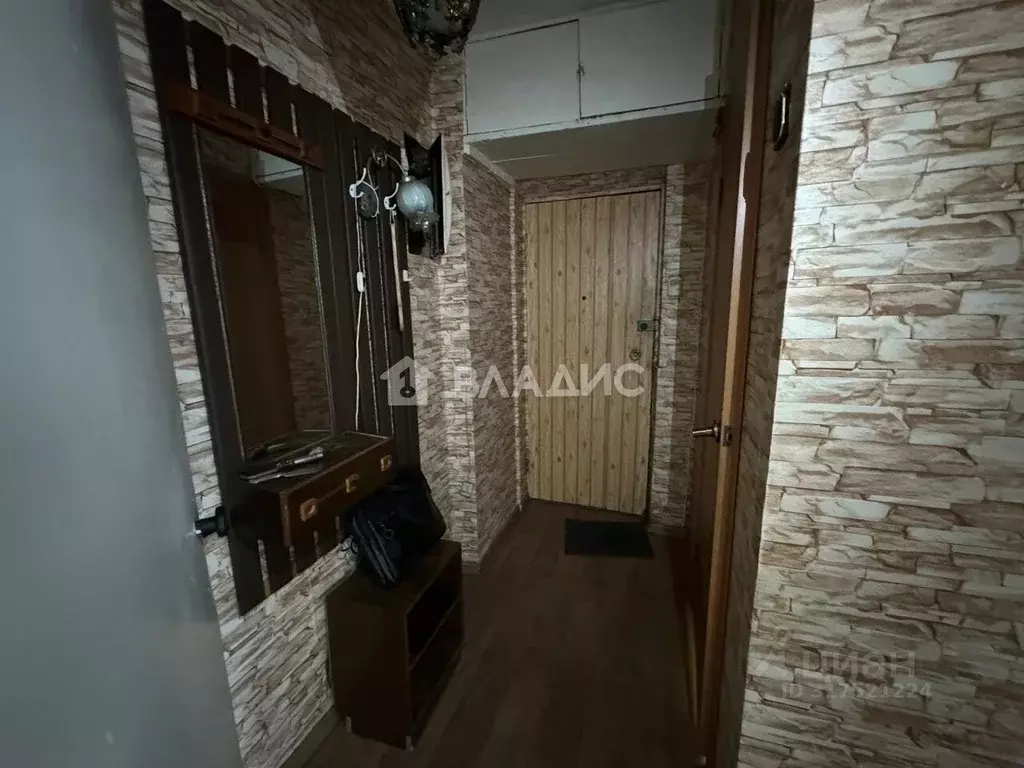 2-к кв. Брянская область, Брянск ул. Кольцова, 4 (42.3 м) - Фото 1