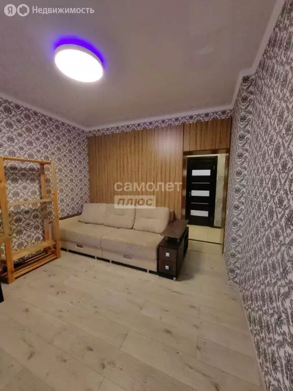 2-комнатная квартира: Омск, улица Красный Путь, 137/2 (63.3 м) - Фото 0