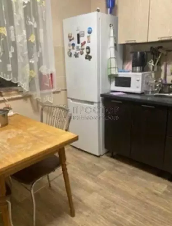 Продается комната в 3-комнатной квартире - Фото 1