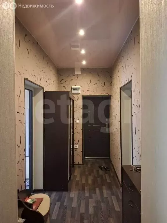 3-комнатная квартира: Кемерово, улица Патриотов, 17 (71.3 м) - Фото 2