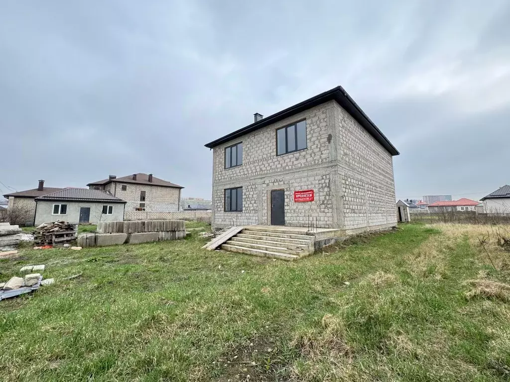 Дом в Кабардино-Балкария, Нальчик ул. Каирова, 81 (260 м) - Фото 1