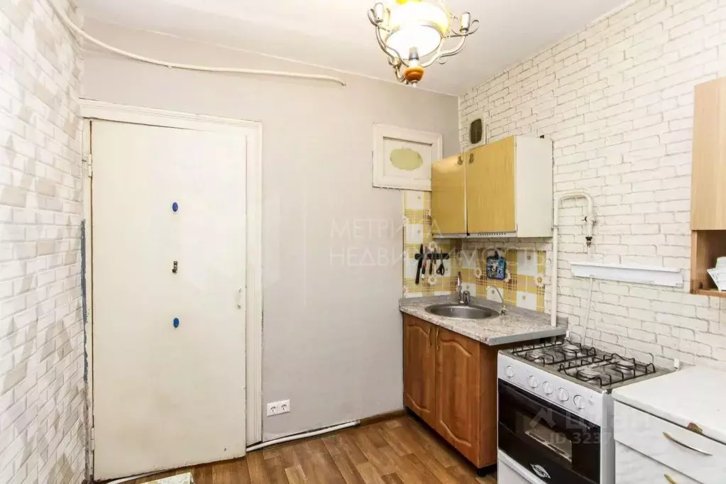 2-к кв. Тюменская область, Тюмень Казарово мкр, ул. Казаровская, 1Б ... - Фото 0