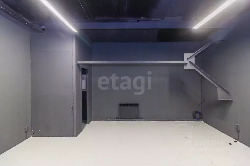 Помещение свободного назначения в Тюменская область, Тюмень ул. ... - Фото 2