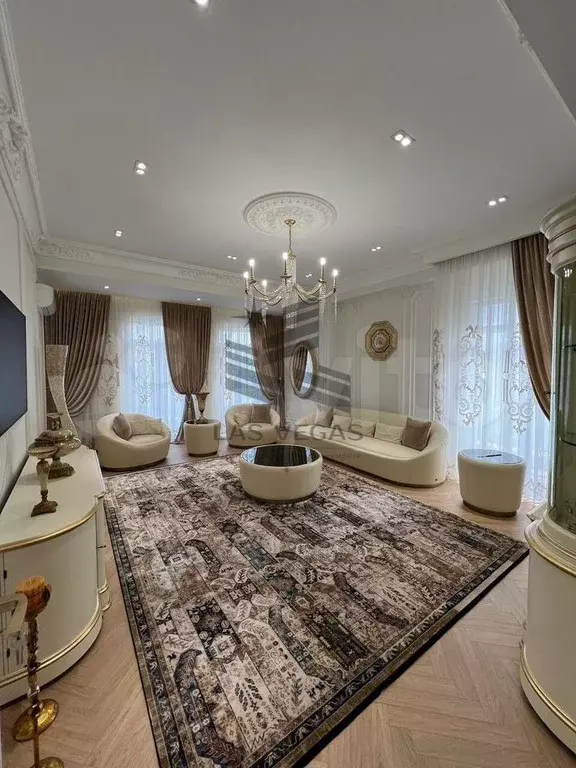 3-к. квартира, 140 м, 6/8 эт. - Фото 0