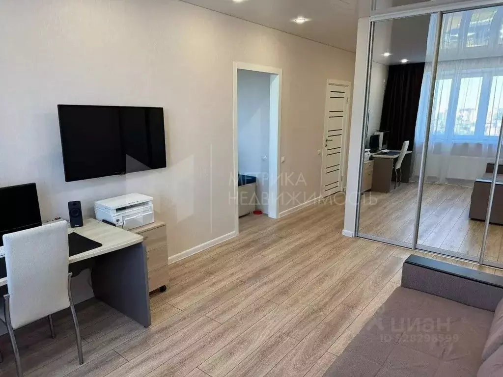 1-к кв. Тюменская область, Тюмень Дамбовская ул., 25к1 (35.5 м) - Фото 1