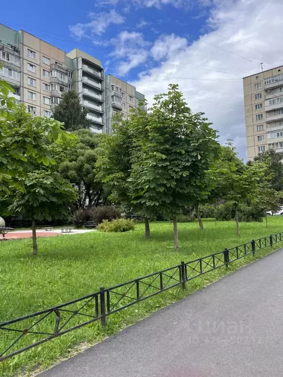Комната Санкт-Петербург ул. Коммуны, 48 (10.0 м) - Фото 1