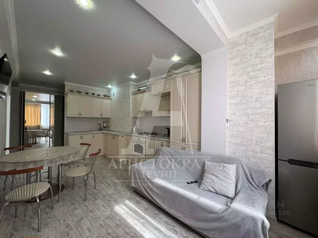 2-к кв. Ставропольский край, Ессентуки Никольская ул., 21к2 (60.0 м) - Фото 1