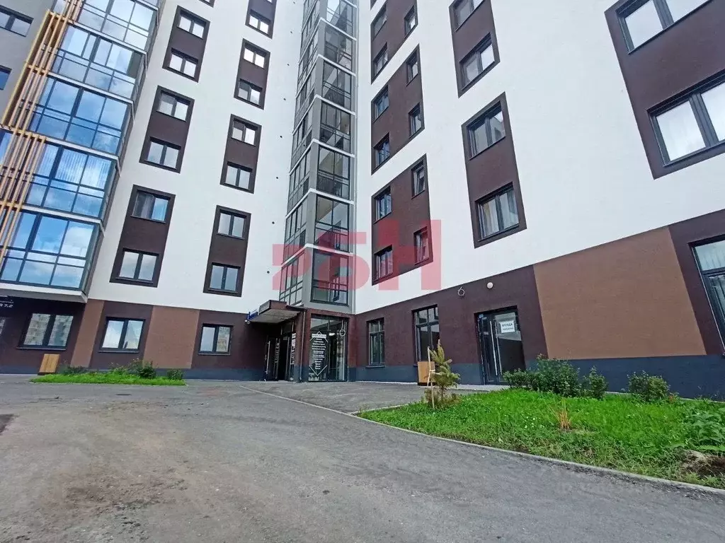 Помещение свободного назначения в Тюменская область, Тюмень ул. Парада ... - Фото 0